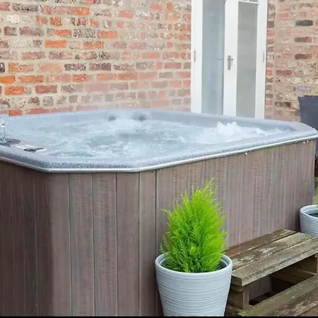 Barn Near With Hot Tub Casa vacanze *