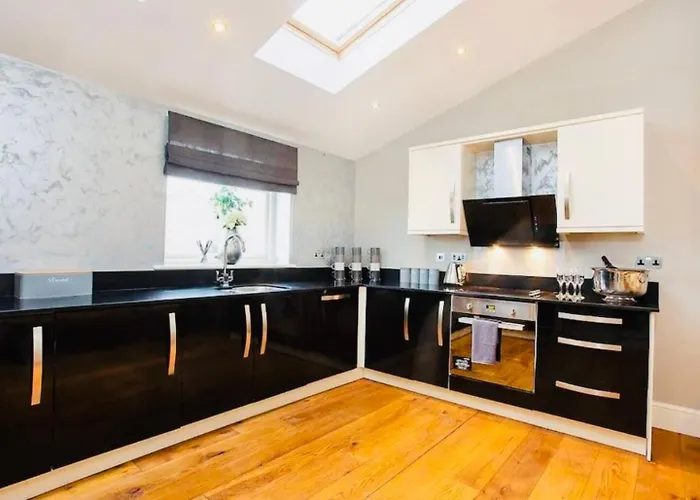 Nyaraló Barn Near With Hot Tub *